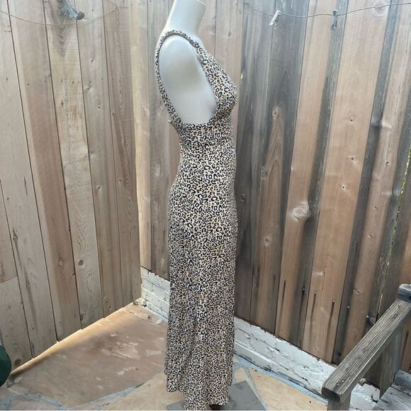 ASOS DESIGN plunge maxi dress in animal print size 0 - Picture 12 of 14